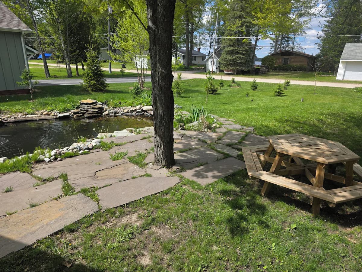 Garden and picnic area